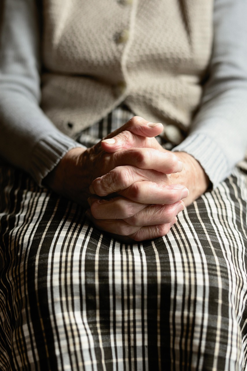 hands, human, old human, old, seniors, folds, skin, person, finger, prayer, pray, old woman, dress, to sit, granny, grandmother, senior work, old peoples home